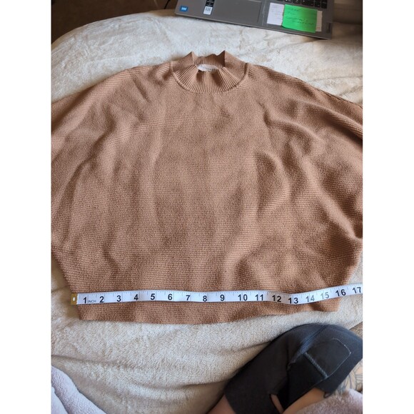 Philosophy turtle neck tan colored size large - Picture 3 of 5